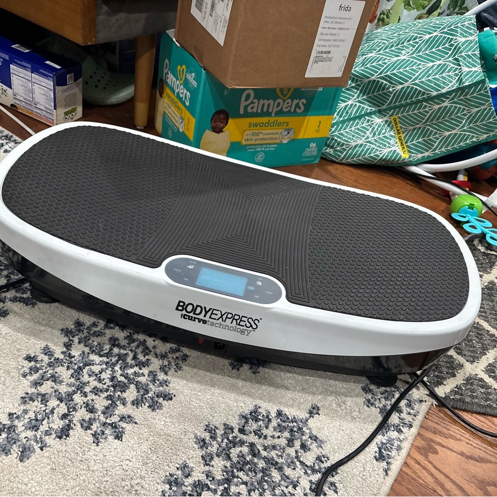 Body Express by Tony Little “The Curve” Vibration Platform - Black and White